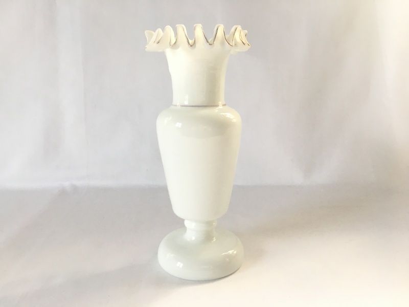 Vase Opalinglass med fuglemotiv