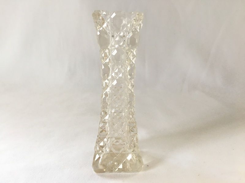 Pressglass vase